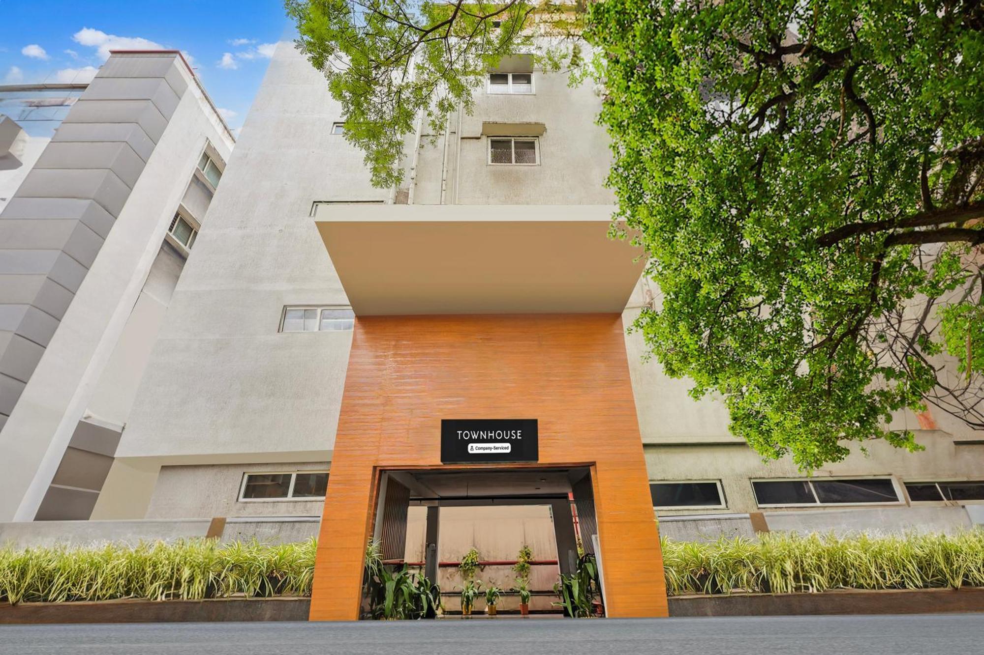 Super Townhouse Visakhapatnam Hotel Exterior photo